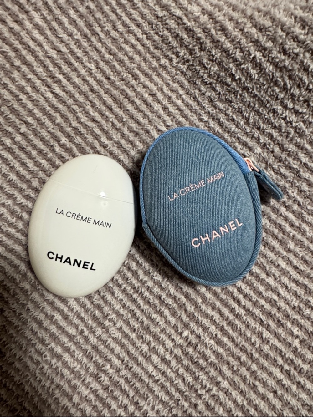 CHANEL La Crème Main Hand Cream with Denim Blue Case
